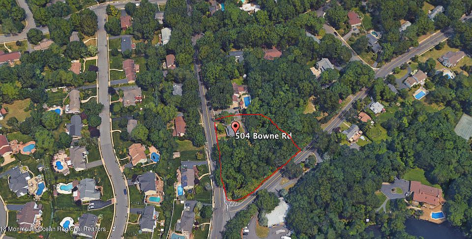 2nd image of 500 Bowne Rd