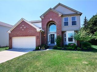 9784 Nicole Ln, Olmsted Falls, OH