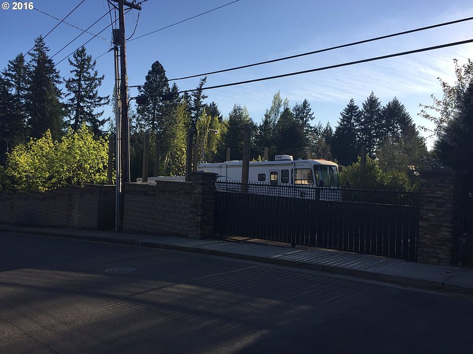 2nd image of 215 NW 112th Ave