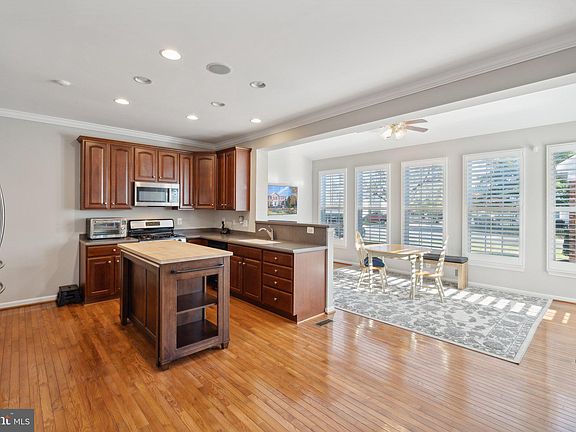 4th image of 18037 Densworth Mews