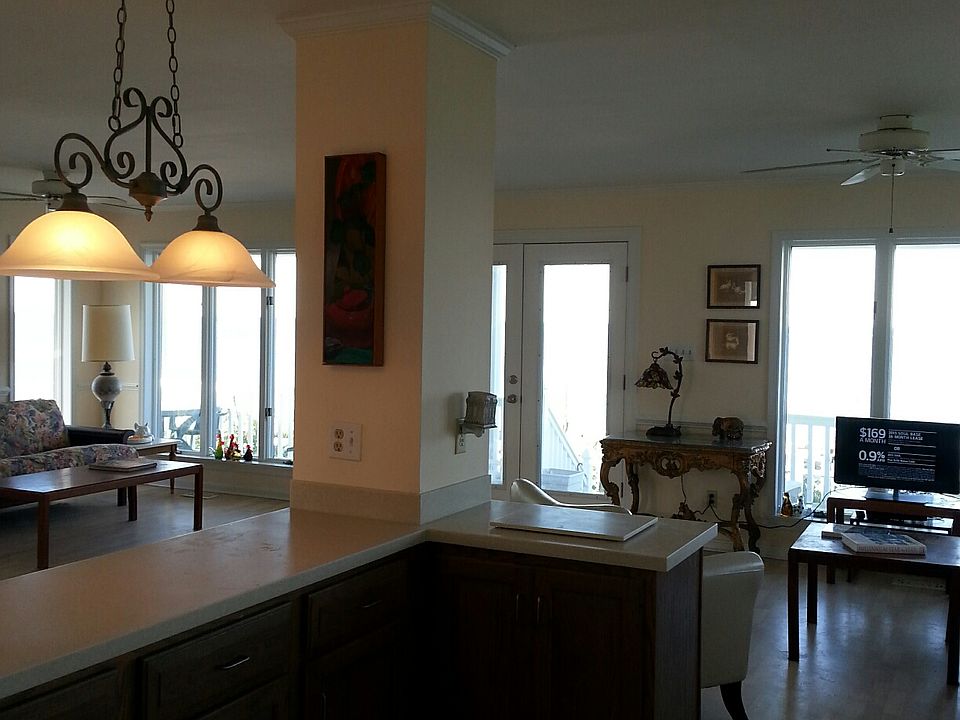 GReat Room from Kitchen