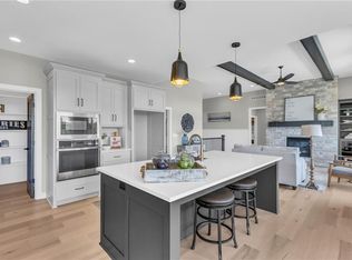 16922 S Illusion St, Olathe, KS 66062