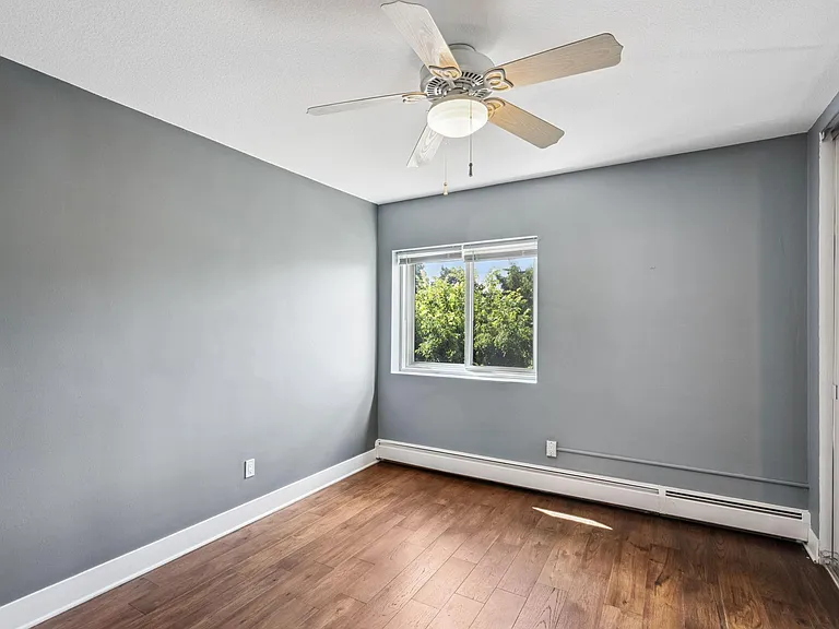 504 W Franklin Ave #2C — Photo 9