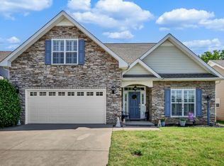 295 Turnberry Cir, Clarksville, TN 37043