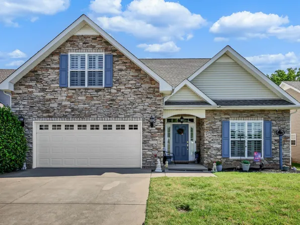 295 Turnberry Cir, Clarksville, TN 37043