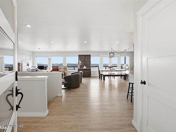 3rd image of 360 Paintbrush St