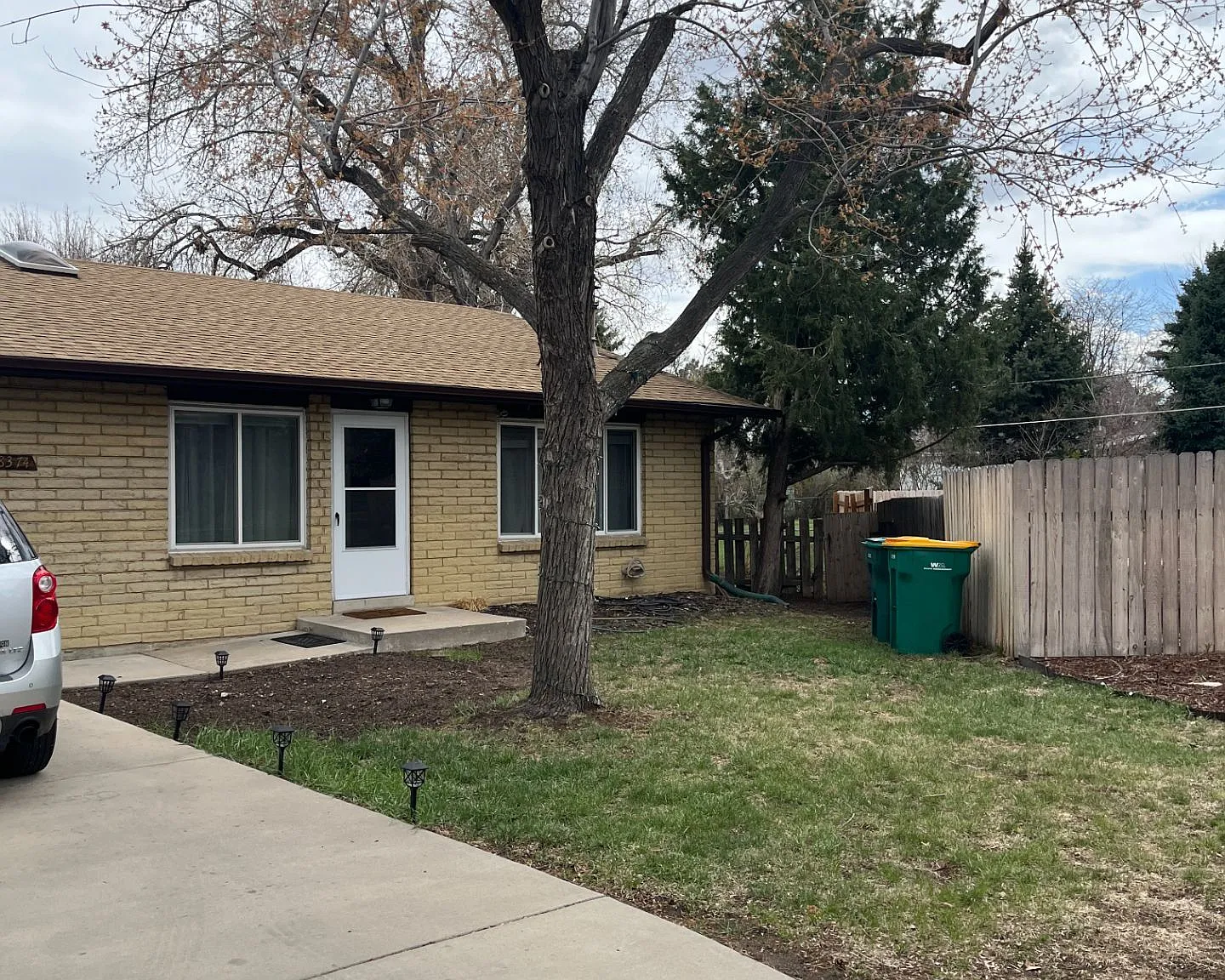 2 Bed/1 Bath Duplex in Lakewood near Crown Hill Lake $500 Move in Special — Photo 2