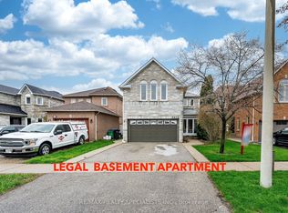 3932 Periwinkle Cres, Mississauga, ON L5N 6W6