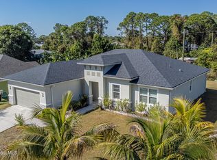 951 Sareta St SE, Palm Bay, FL 32909