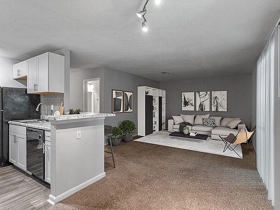 2nd image of 1700 Hunter Ridge Ln #407