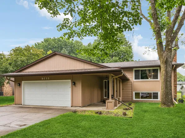 9113 Van Buren St NE, Blaine, MN 55434