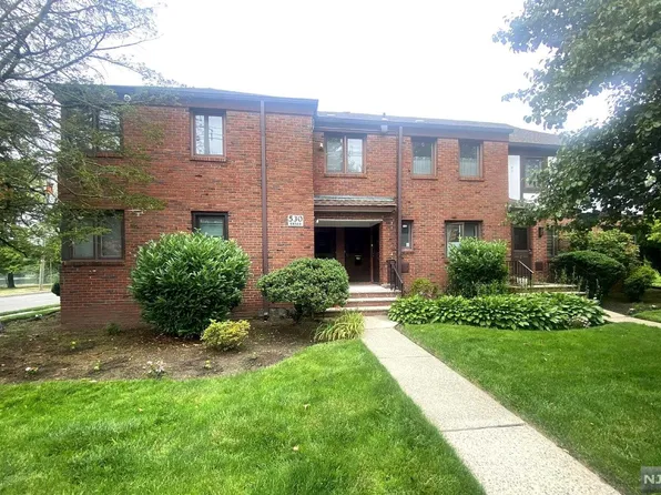 530 Broad Ave APT 5, Englewood, NJ 07631