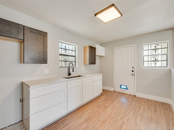 5th image of 3508 Hatcher St