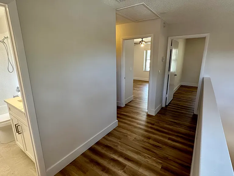 1631 Cypress Way E — Photo 10