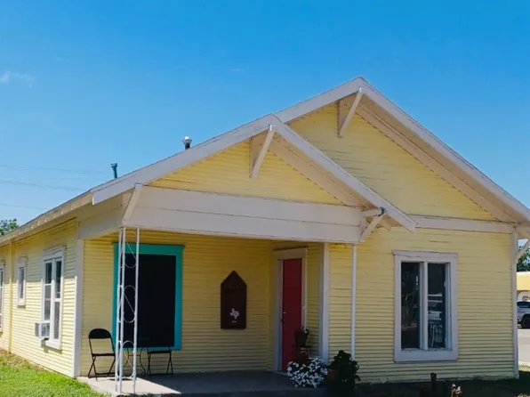 429 W Missouri St, Floydada, TX 79235