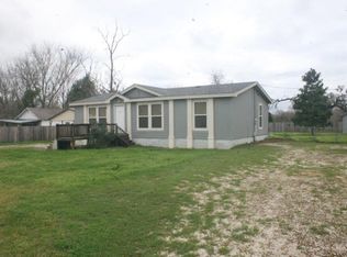 933 Front St, Columbus, TX 78934