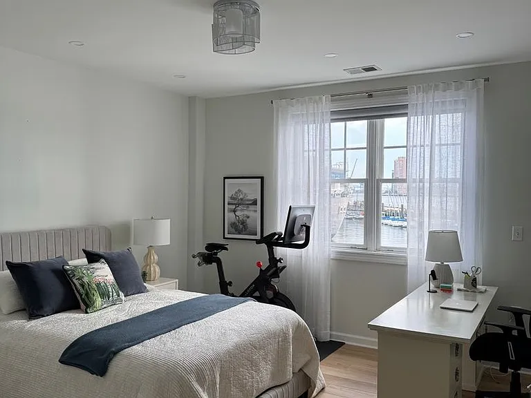 305 Brooke Ave #103 — Photo 10