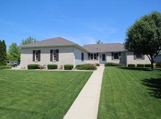 1386 E Cap Cir, Bourbonnais, IL 60914