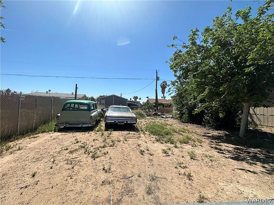 1st image of 610 E Gordon Drive