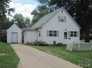 1002 Market St, Pekin, IL