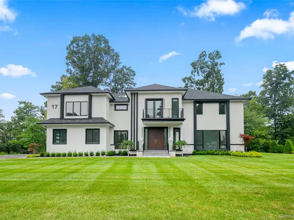 17 Wallenberg Circle, Monsey, NY 10952