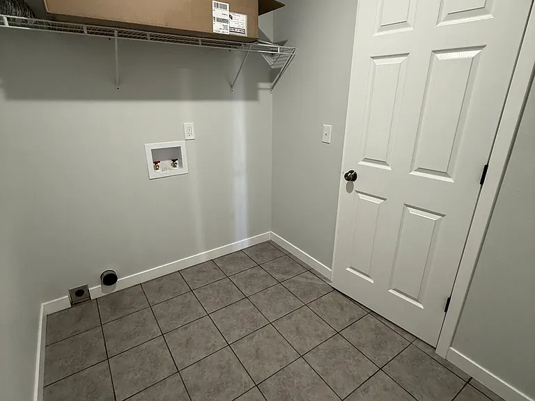 37 Lakeview Rd — Photo 7