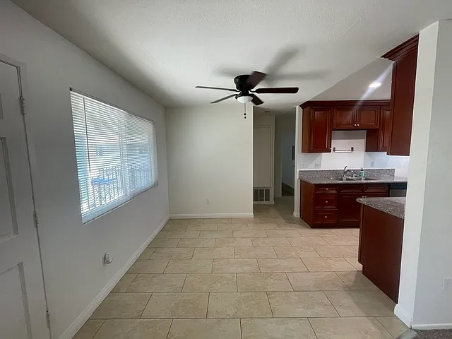 1108 W Ralston St #B — Photo 4
