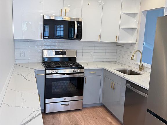 2nd image of 1511 Pebble Pl