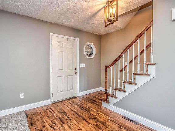 5th image of 4377 Walnut St