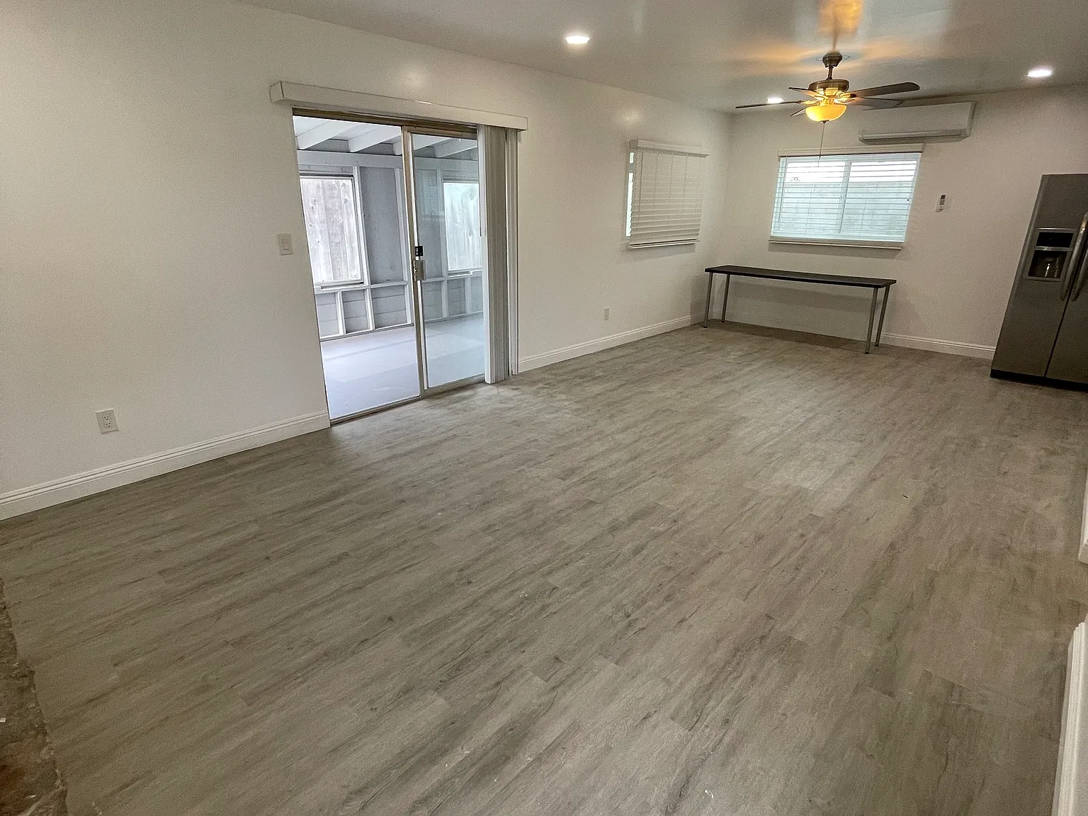 3 bed, 1100 sqft, $3,795 — Photo 2