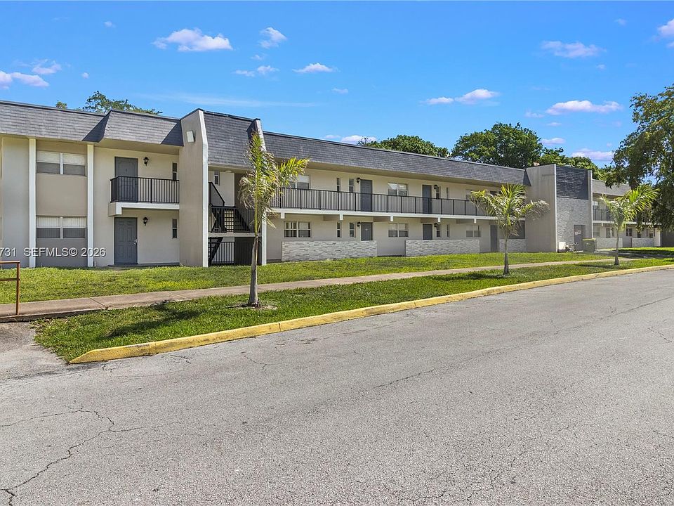 1st image of 7925 Fairview Dr APT 105
