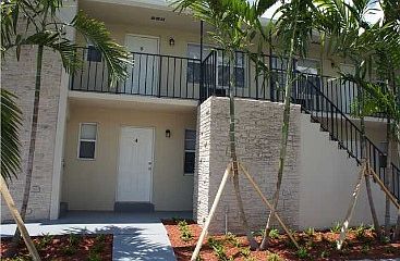 2nd image of 332 N M St APT 4