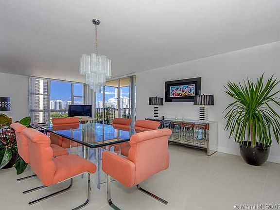 4th image of 20335 N Country Club Dr APT 1503