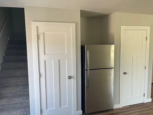 3 bed, 2.5 bath, 1550 sqft, $2,200 — Photo 2