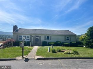 215 Cider Ln, Lewistown, PA 17044