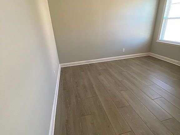 5th image of 85 Tumbled Stone Way