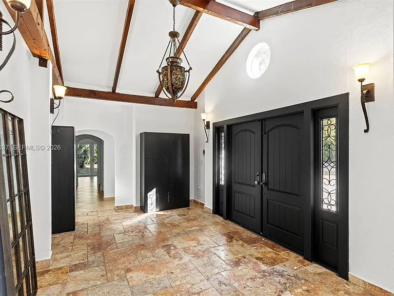 7975 Sunset Dr — Photo 8