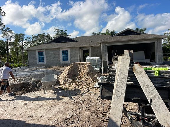 2nd image of 15742 Tangerine Boulevard