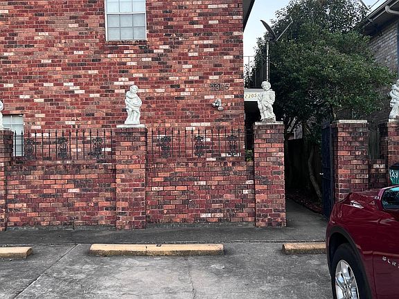2nd image of 2305 Giuffrias Ave #B