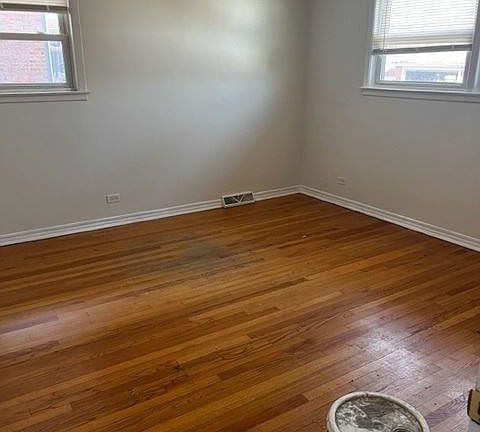 4th image of 209 E Fremont Ave