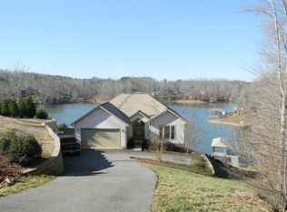 347 Housman Farm Ln, Wirtz, VA 24184