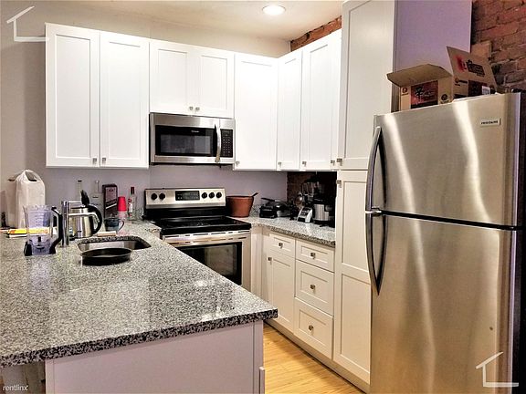 3rd image of 627 Columbus Ave #18