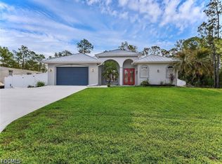 816 Columbus Ave, Lehigh Acres, FL 33972