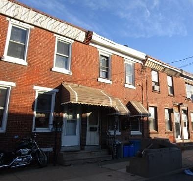 2nd image of 4730 Melrose St