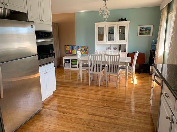 2nd image of 34 Jefferson Pl