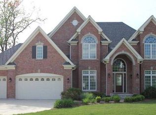 774 Fox Run Dr, Geneva, IL 60134