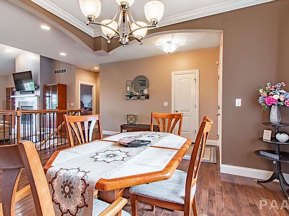 4th image of 6212 N Lauren Ln