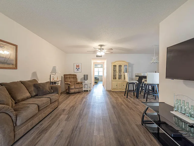 5061 Lakefront Blvd #B — Photo 4