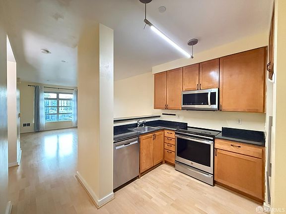 3rd image of 888 7th St Unit 355