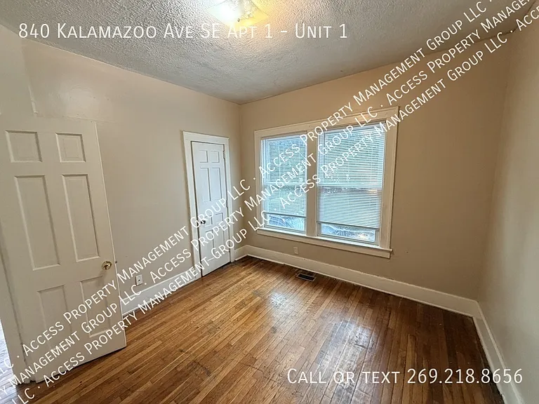840 Kalamazoo Ave SE #1 — Photo 16